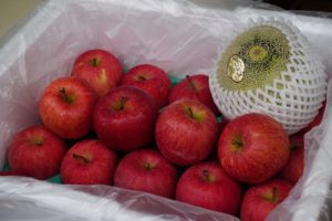店内果物商品 りんごとメロン
